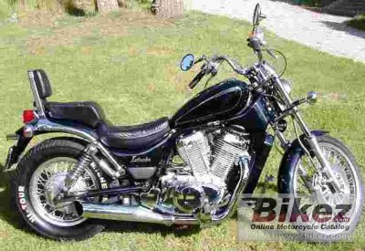 1990 Suzuki VS 750 Intruder photo
